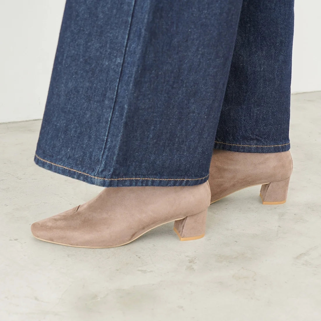 日本製 Launa Lea 4cm 彈性方頭短靴 (587)(淺杏色/L beige S)