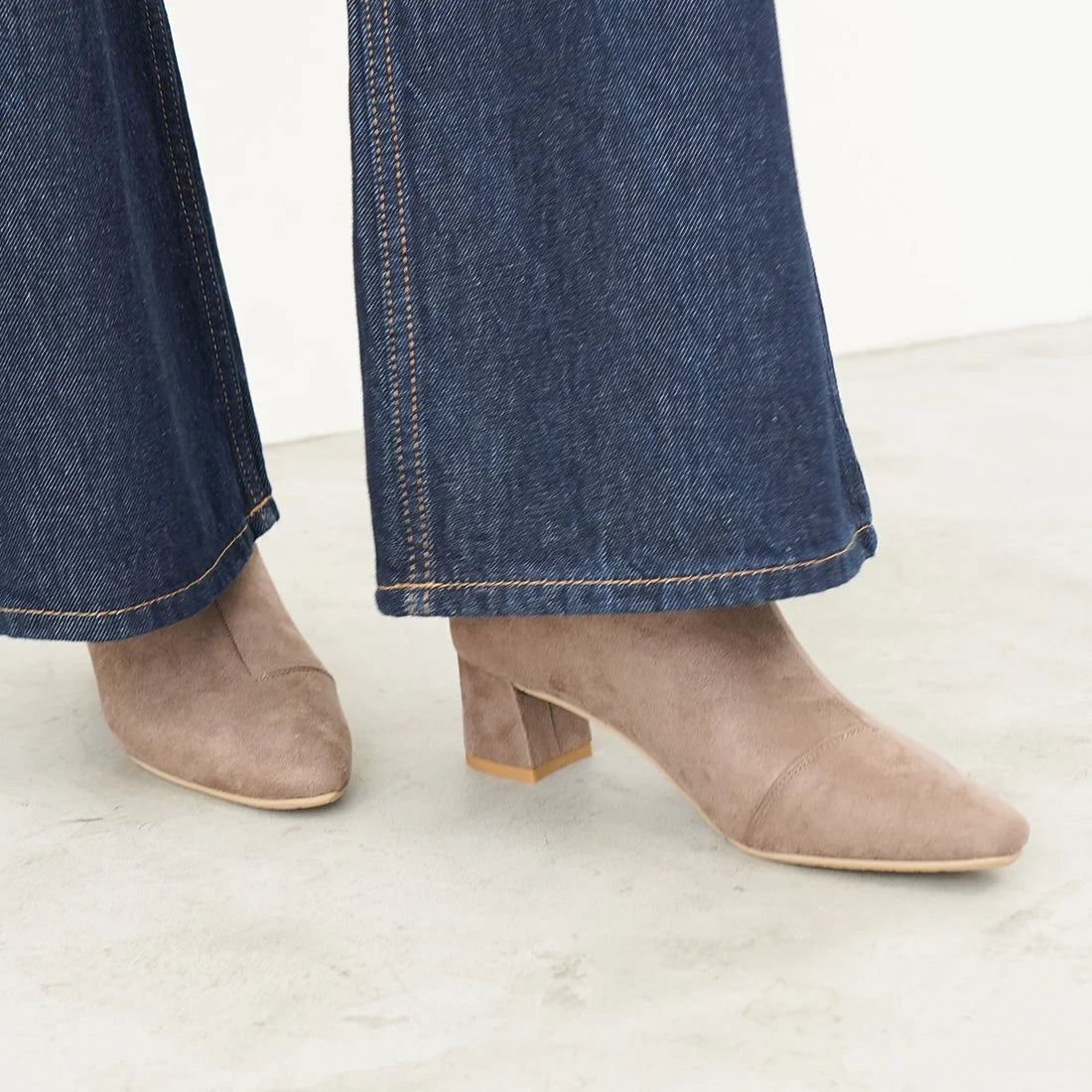 日本製 Launa Lea 4cm 彈性方頭短靴 (587)(淺杏色/L beige S)