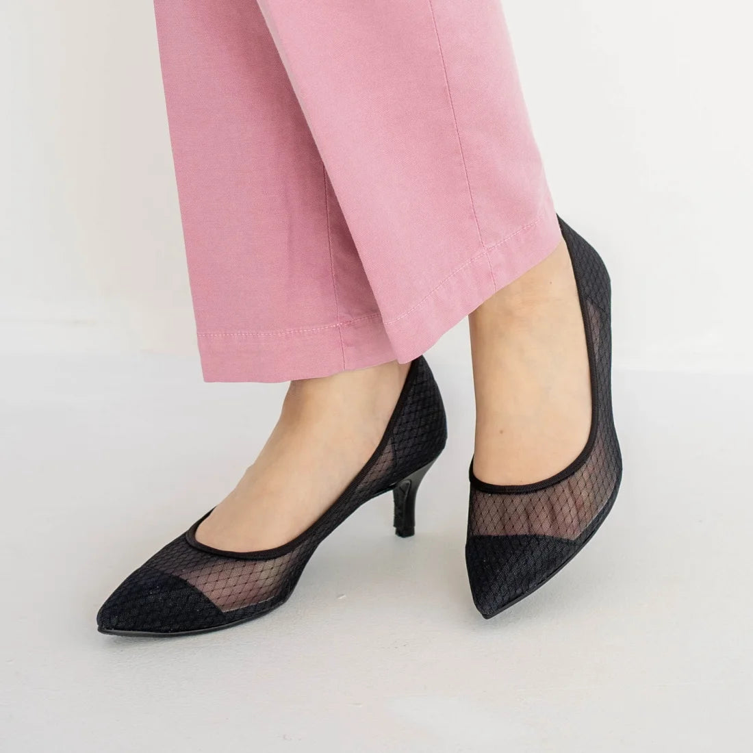 日本製 Launa Lea 輕紗尖頭高跟鞋 (0507) Black Z