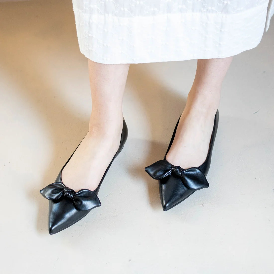 日本製 Launa Lea 尖頭絲帶平底鞋 (0509) Black