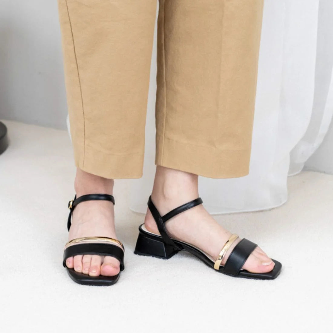 日本製 Launa lea 細方頭綁帶涼鞋 (0521) Black