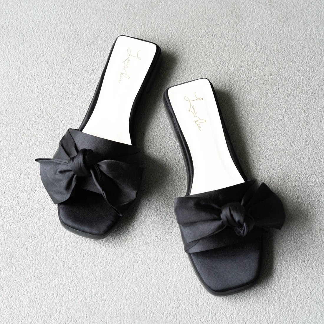 日本製 Launa Lea 絲帶方頭平底涼鞋 (524) Black