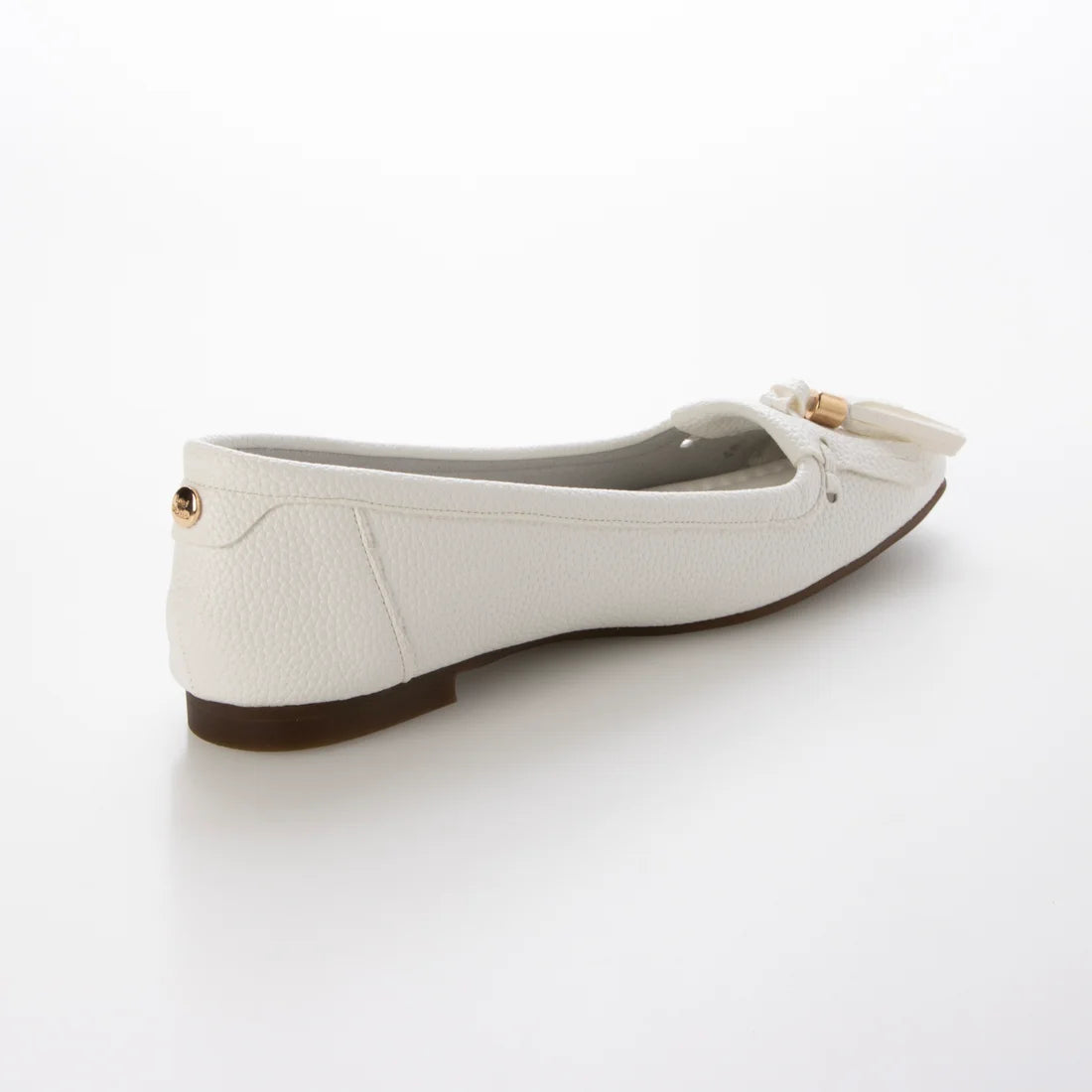 【新品預訂】日本製 Lauf Oletta 防水鑲邊流蘇設計的氣質平底鞋(LRH120 White) (白色)
