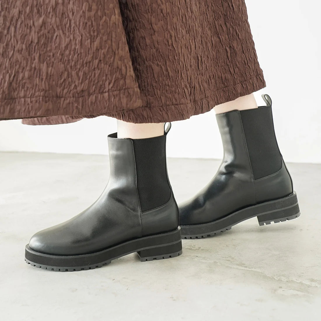 日本製 Launa Lea 側邊彈力厚底雨靴短靴 (R9018)(黑色/Black)