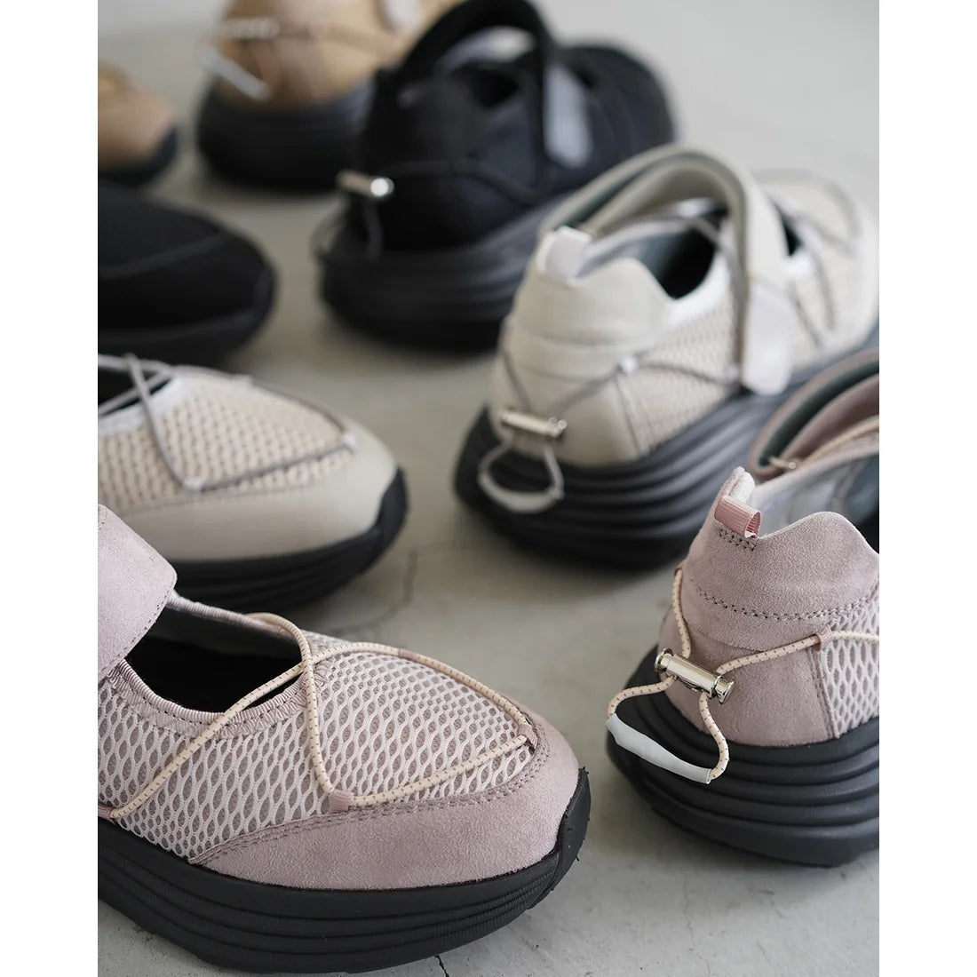 【新品預訂】日本 Lauf Oletta 輕盈 4cm厚底網面瑪莉珍運動鞋 (L150 Beige-Z)(杏色)