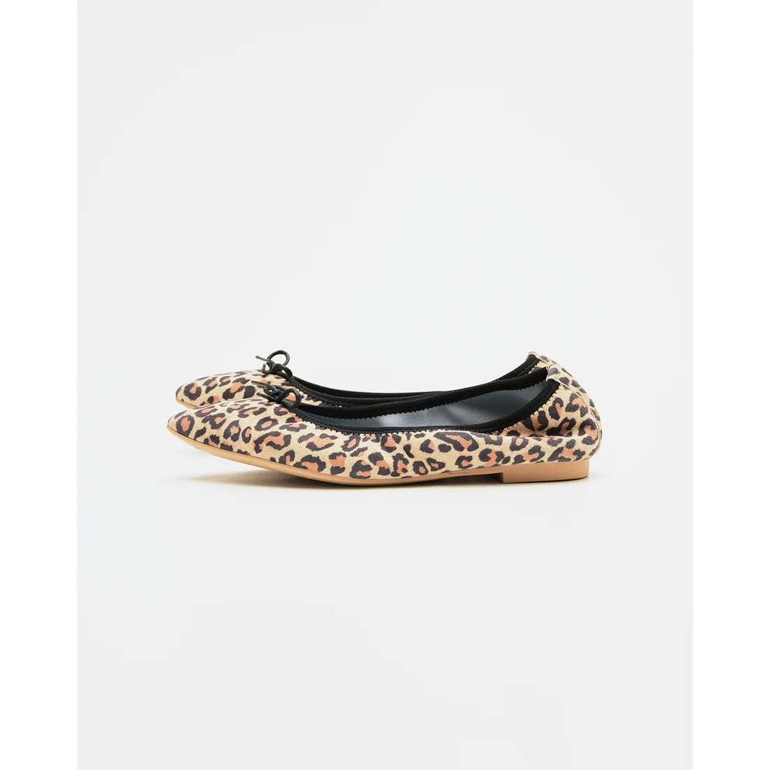 日本製【珍珠色調防水】Emma Francis真皮 尖頭平底芭蕾舞鞋(01b-L S328)(Leopard print leather suede)(レオパード柄 レザースエード)