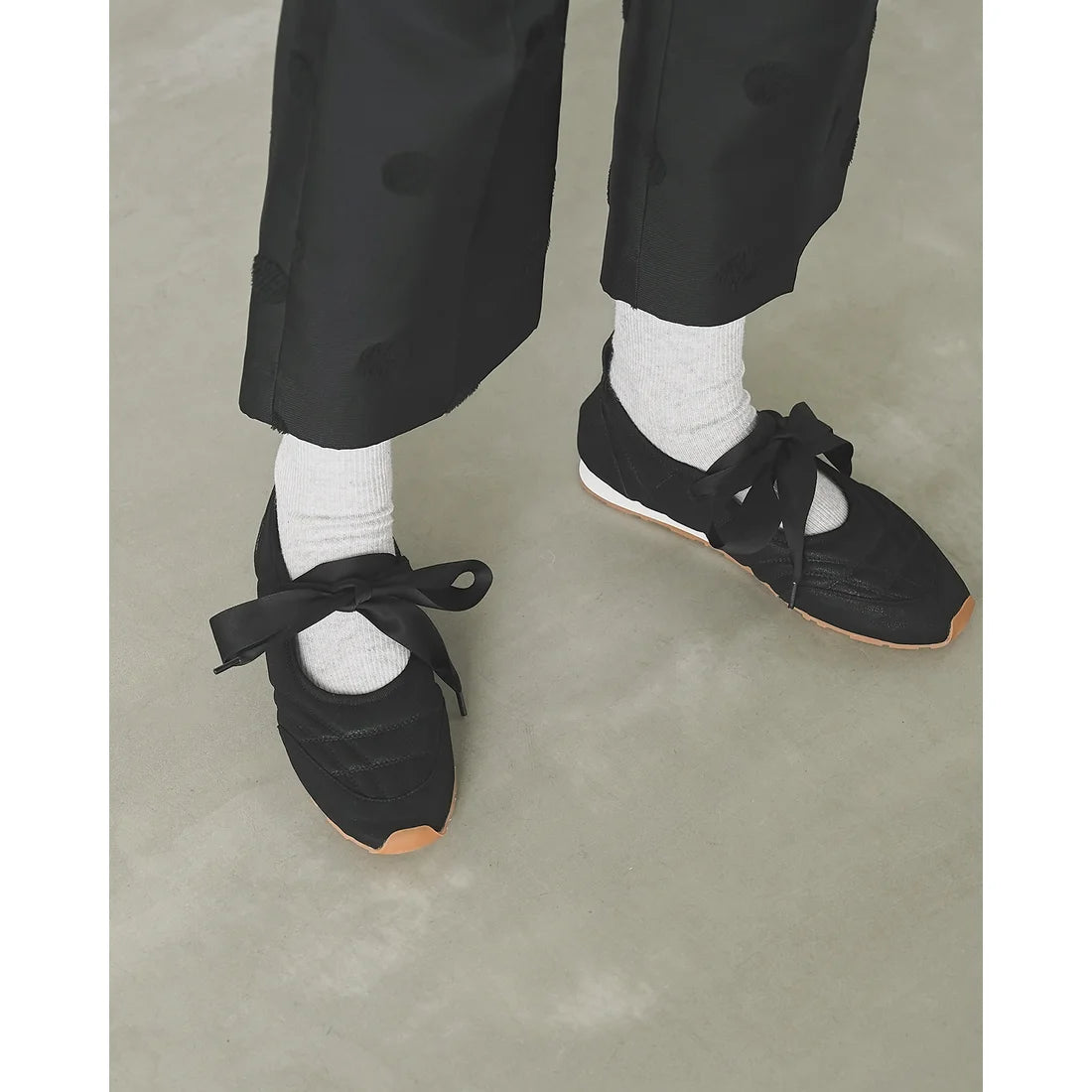 【新品預訂】日本製Emma Francis   繫帶芭蕾舞運動鞋(黑色聚酯)(09l-M 101)