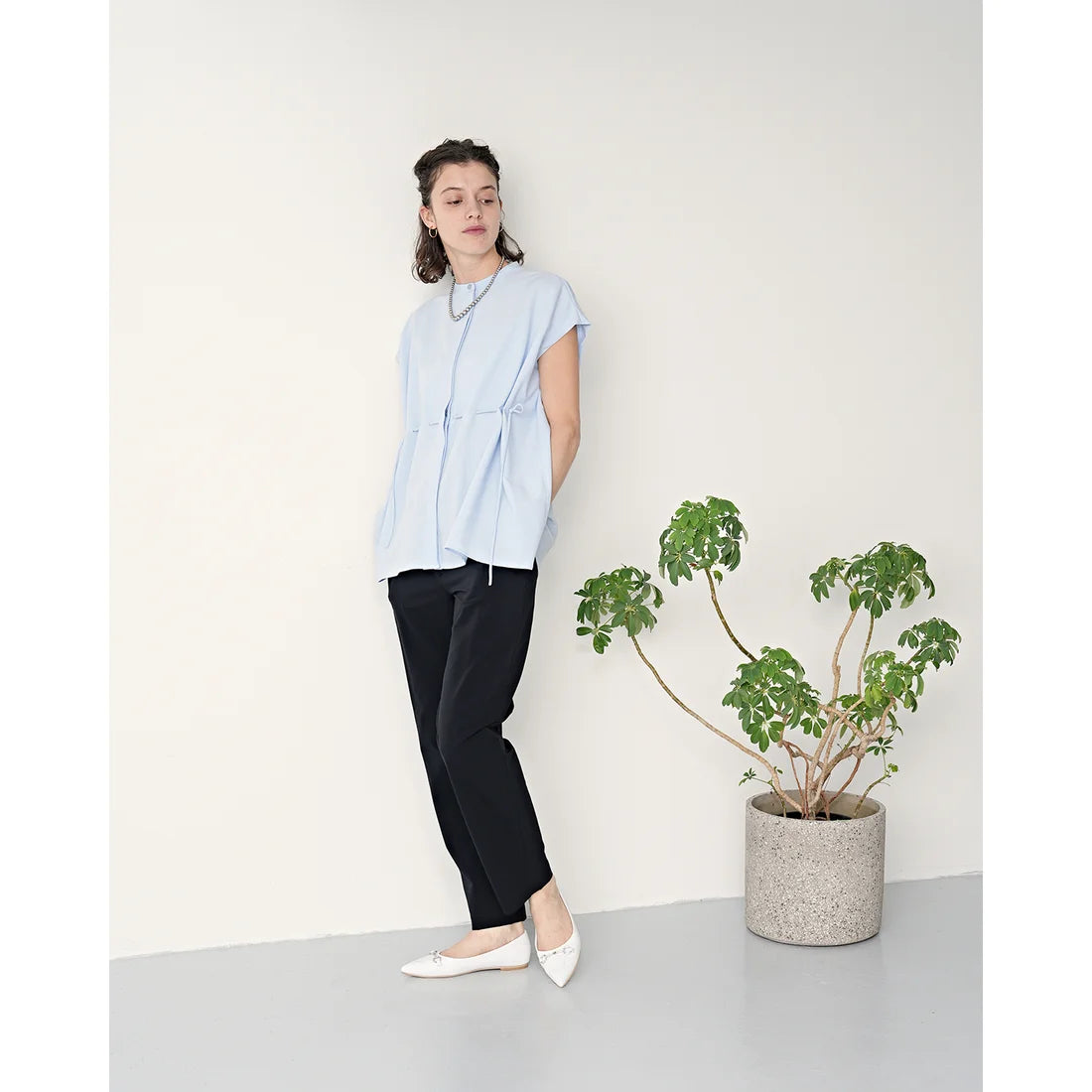 日本製 Emma Francis 金屬搭扣尖頭平底鞋 (白色光面) 07b-P 158 WHT