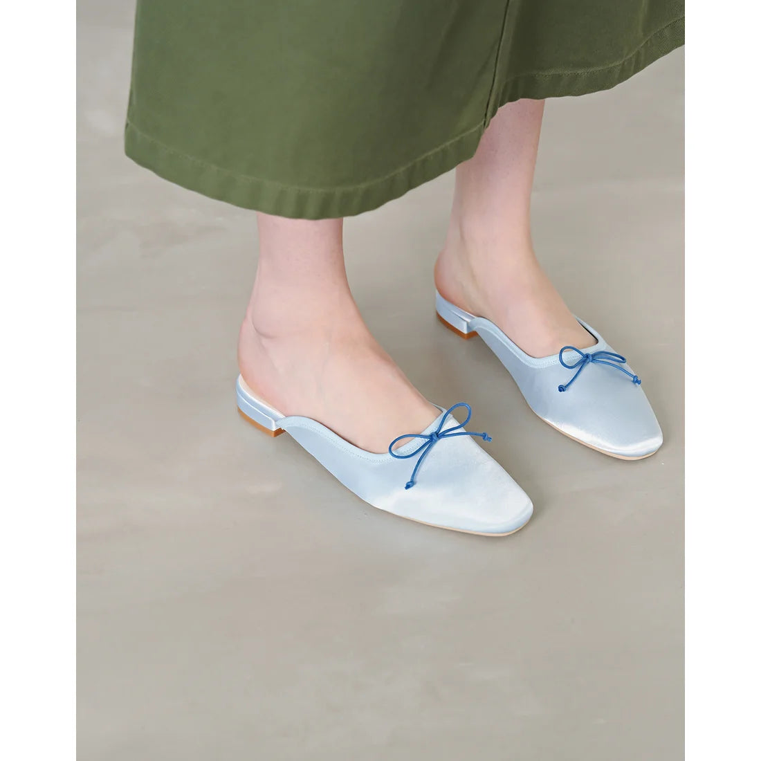 日本製 Emma Francis 緞面平底芭蕾穆勒鞋 (藍色) 05f-ST 120 BLU