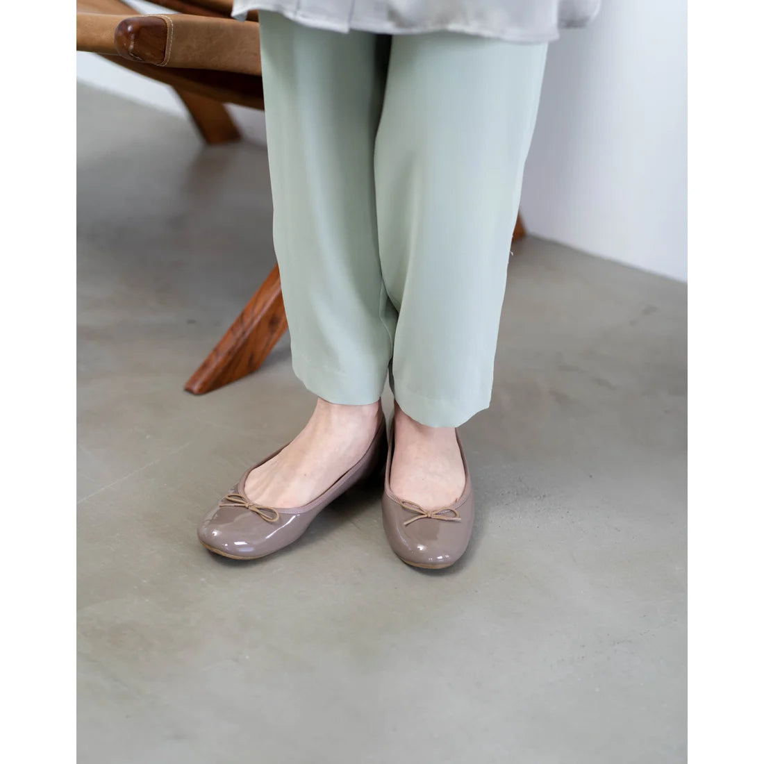 日本製 Emma Francis 圓頭平底芭蕾舞晴雨鞋 (02a-E 154)(L/Charcoal Grey Enamel)(チャコールグレー エナメル)