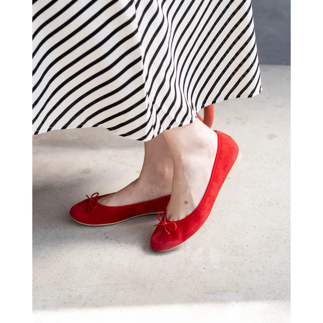 日本製【珍珠色調防水】Emma Francis 真皮 圓頭平底芭蕾舞鞋(02b-L S135)(Red leather suede)(レッド レザースエード)
