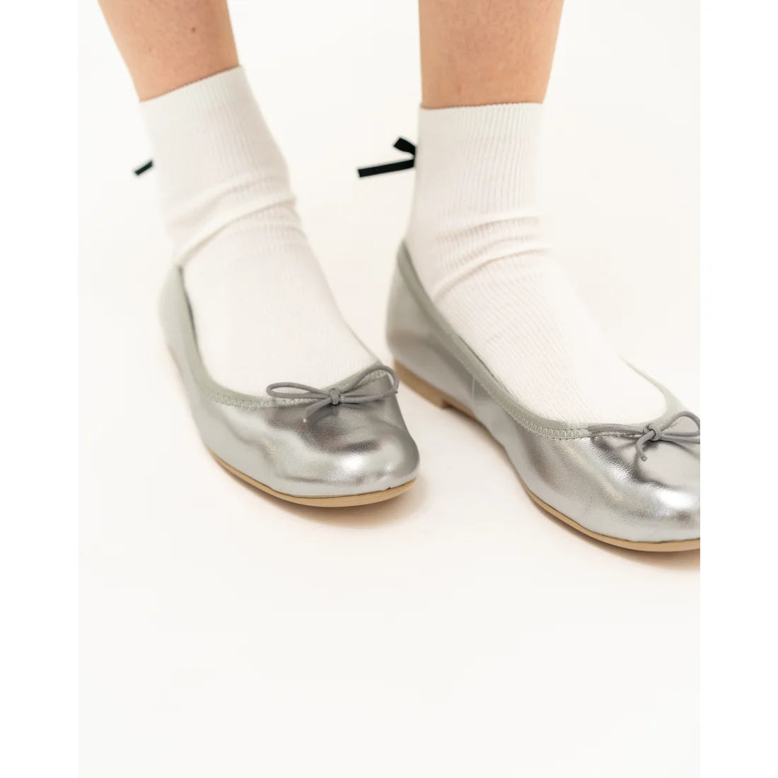 日本製【珍珠色調防水】Emma Francis 真皮 圓頭平底芭蕾舞鞋(02b-L M162)(Silver leather suede)(シルバー レザースエード)