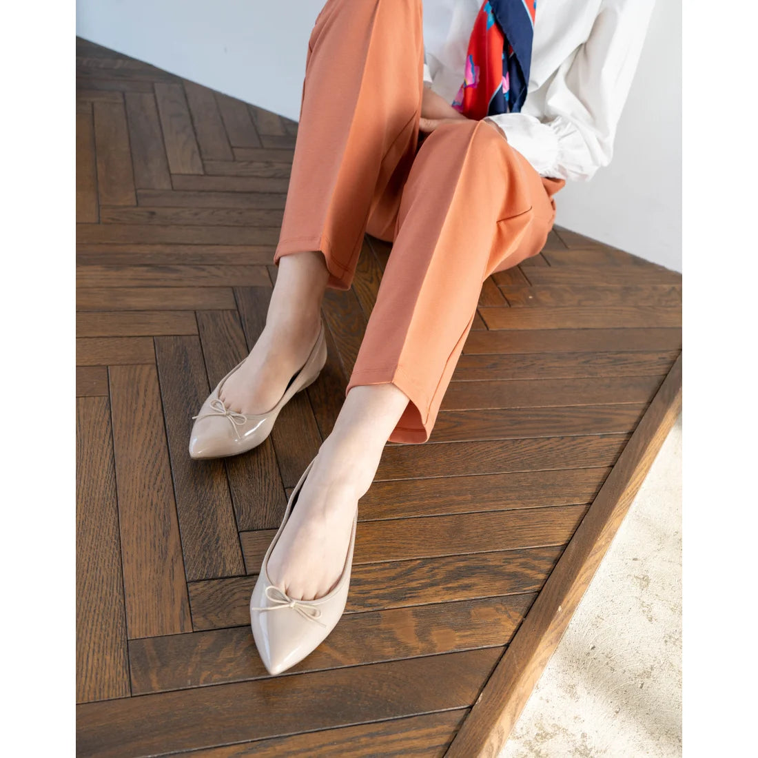 日本製【晴雨兼容】Emma Francis尖頭平底芭蕾舞晴雨鞋(01a-E 108)(Beige enamel) (ベージュ エナメル)