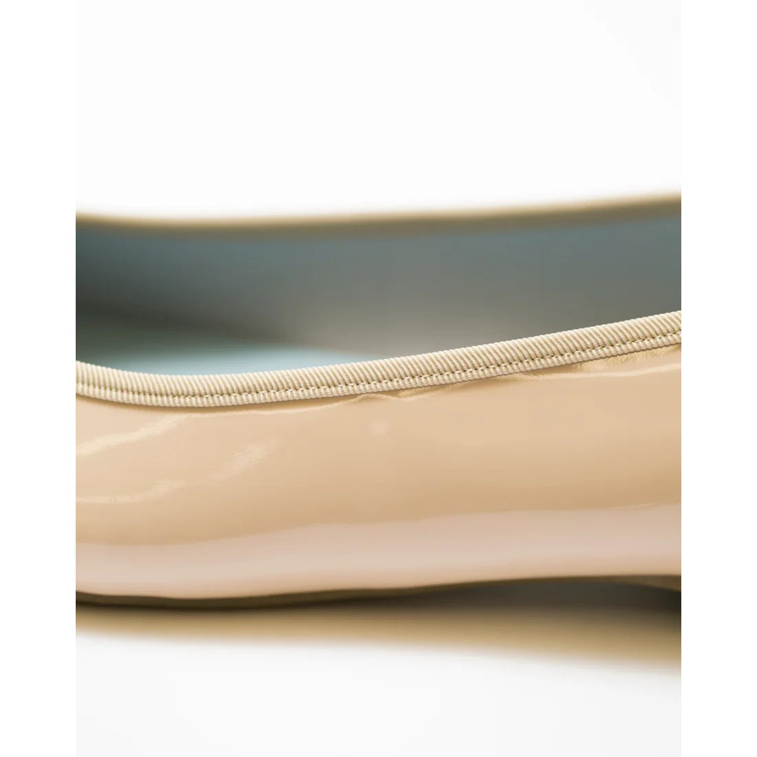 日本製【晴雨兼容】Emma Francis尖頭平底芭蕾舞晴雨鞋(01a-E 108)(Beige enamel) (ベージュ エナメル)