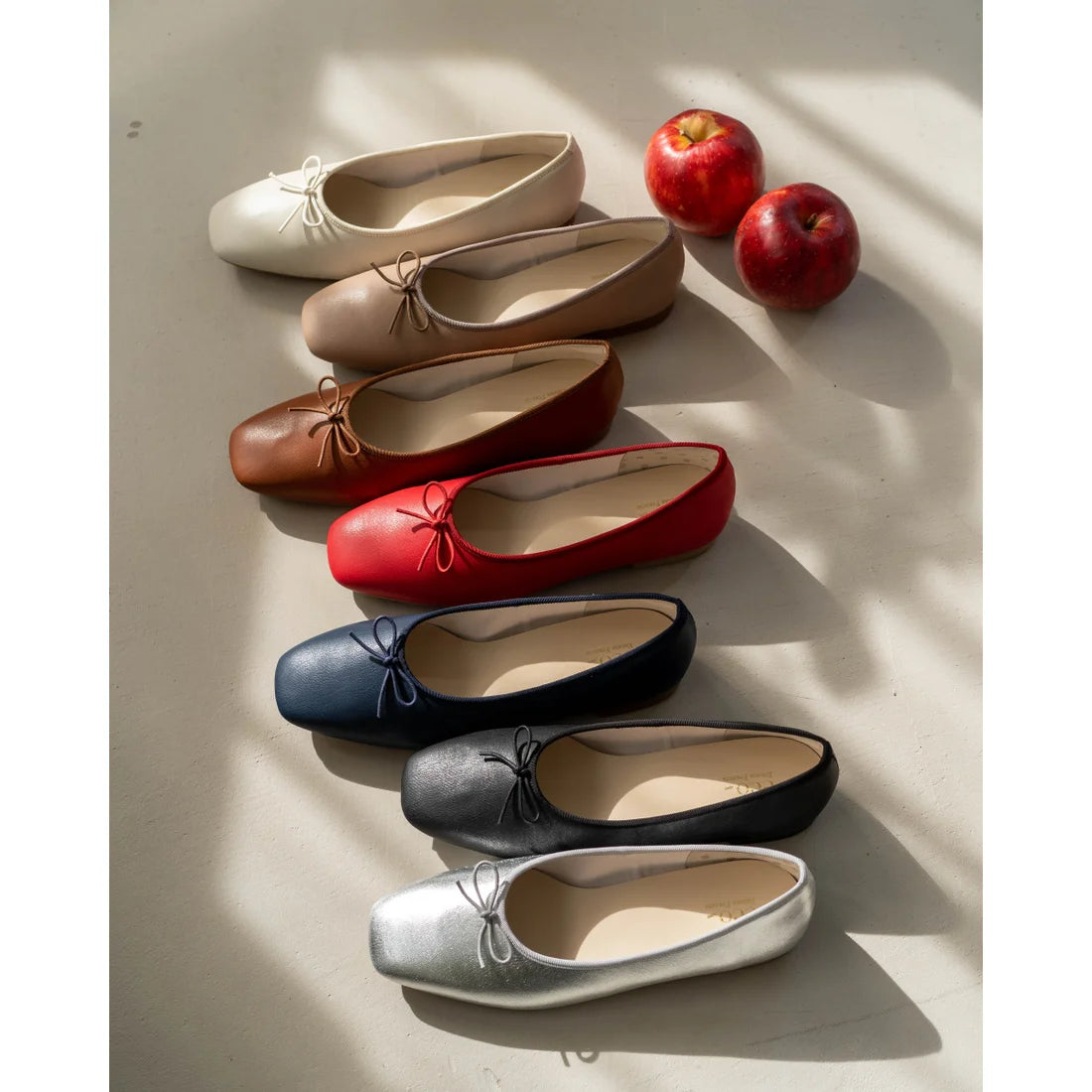 日本製【蘋果皮】【防水】 Emma Francis方頭平底芭蕾舞鞋(03b-AP 186)(Camel Apple Leather Smooth)(キャメル アップルレザースムース)
