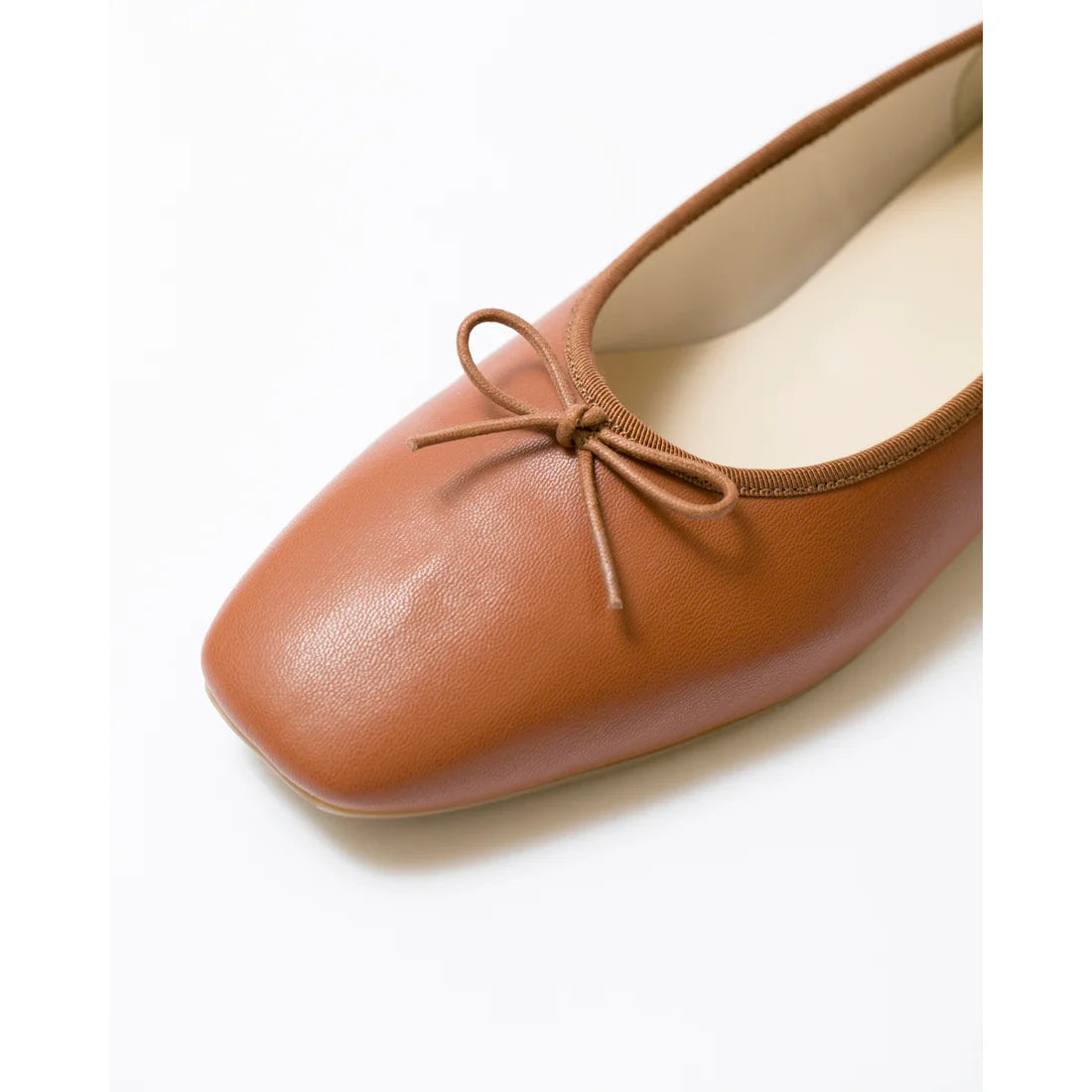 日本製【蘋果皮】【防水】 Emma Francis方頭平底芭蕾舞鞋(03b-AP 186)(Camel Apple Leather Smooth)(キャメル アップルレザースムース)
