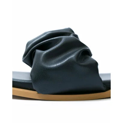 日本製【蘋果皮】【防水】Emma Francis 褶皺厚軟墊鞋墊平底涼鞋 ( 1032a-AP 101 )(Black apple leather)(ブラック アップルレザー)
