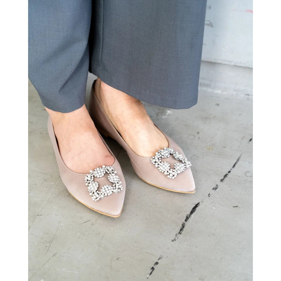 日本製 Emma Francis 平底珠寶搭扣高跟鞋(01t-ST 108)(Beige satin)(ベージュ サテン)