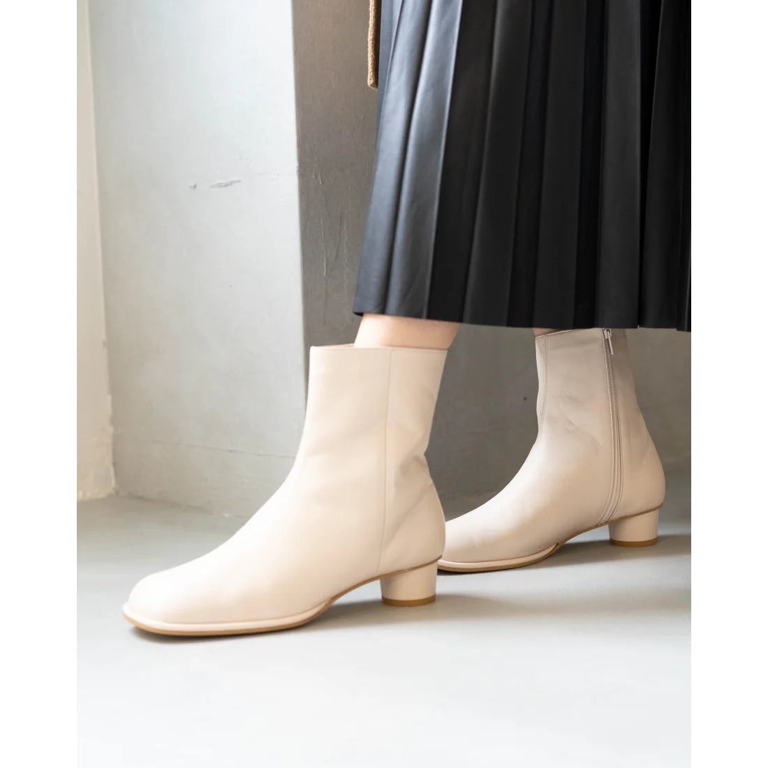 日本製【防水】Emma Francis 素面高跟靴 (9014a-L 177)(Ivory leather)(アイボリー レザー)