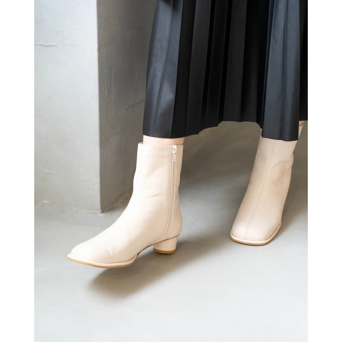 日本製【防水】Emma Francis 素面高跟靴 (9014a-L 177)(Ivory leather)(アイボリー レザー)