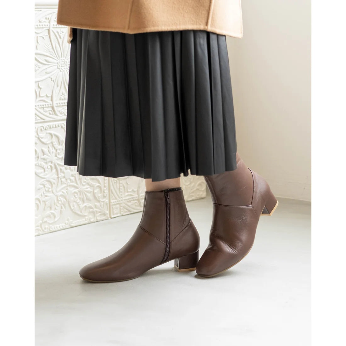 日本製【防水】Emma Francis 4cm素面高跟短靴 (9009a-L 105)(Brown leather)(ブラウン レザー)