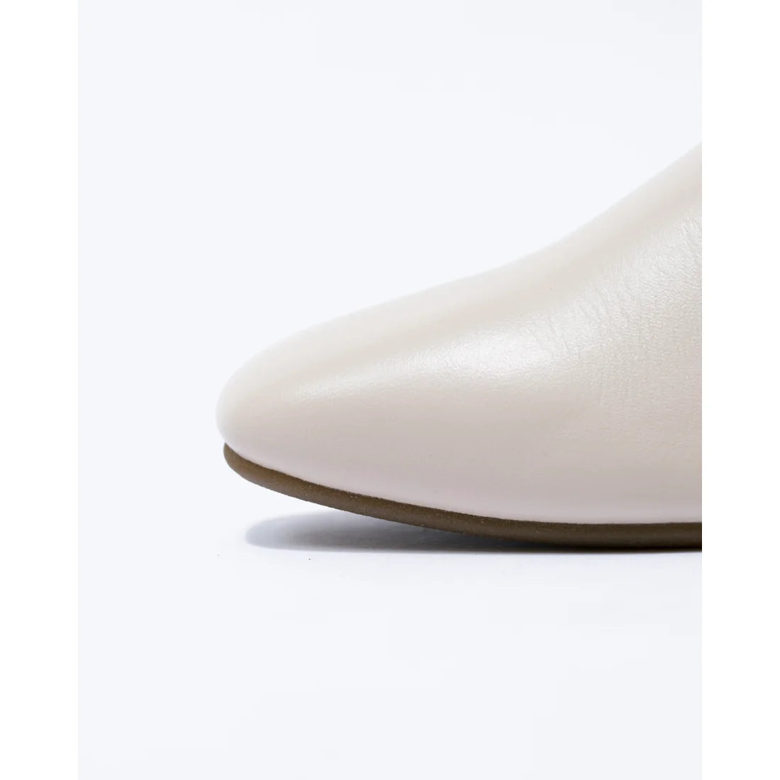 日本製【防水】Emma Francis 4cm素面高跟短靴 (9009a-L 177)(Ivory leather)(アイボリー レザー)的副本