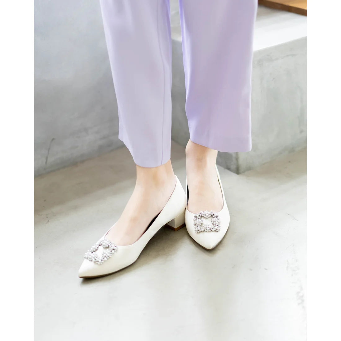 日本製 Emma Francis 尖頭3cm跟珠寶搭扣高跟鞋(3002b-ST 158)(White satin)(ホワイト サテン)