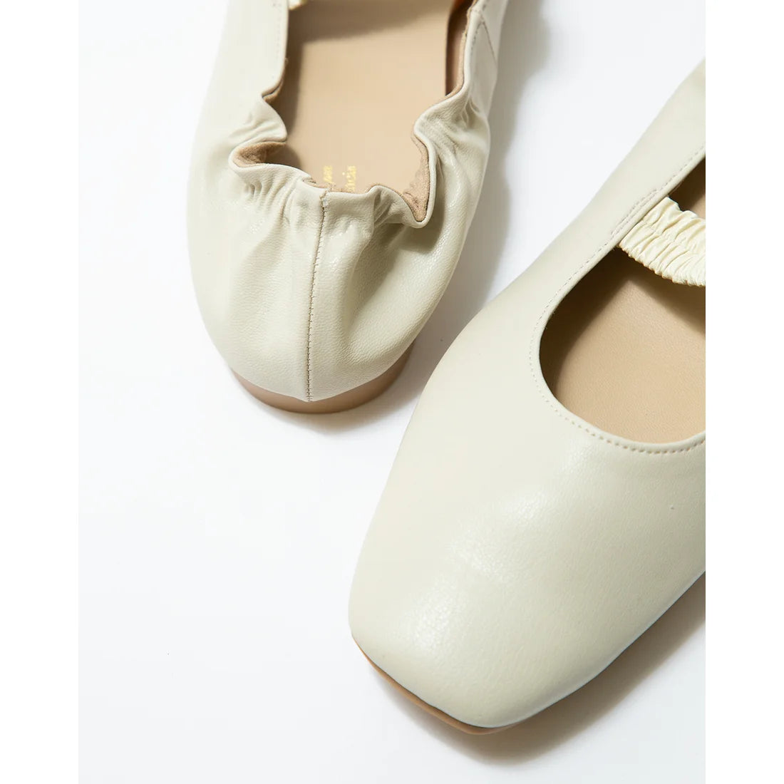 日本製預訂3星期【蘋果皮】【防水】Emma Francis 褶皺腰帶平底鞋 (03j-AP 177)(Ivory Apple Leather)(アイボリー アップルレザー)