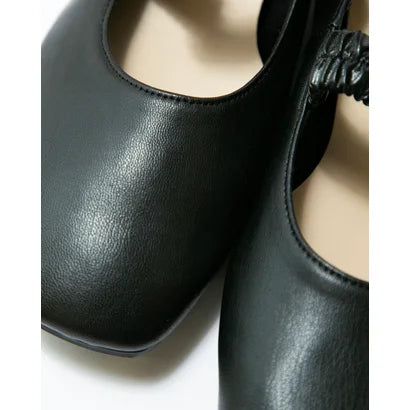 日本製【蘋果皮】【防水】Emma Francis 褶皺腰帶平底鞋 (03j-AP 101)(Black apple leather)(ブラック アップルレザー)