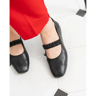 日本製【蘋果皮】【防水】Emma Francis 褶皺腰帶平底鞋 (03j-AP 101)(Black apple leather)(ブラック アップルレザー)