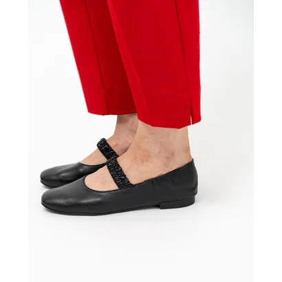 日本製【蘋果皮】【防水】Emma Francis 褶皺腰帶平底鞋 (03j-AP 101)(Black apple leather)(ブラック アップルレザー)