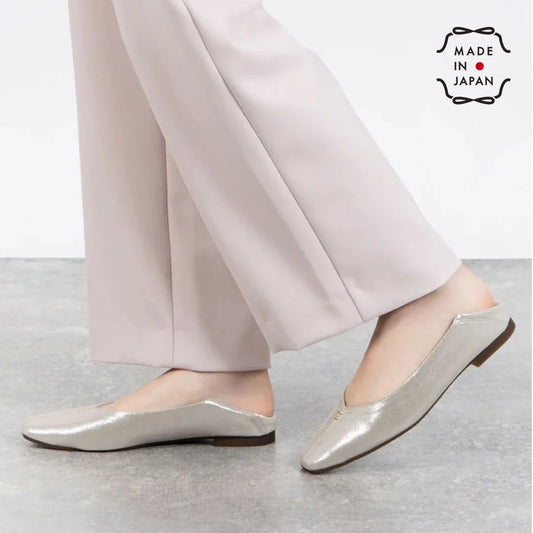 【新品預訂】日本製 Lauf Oletta 簡約金色配件踩踭平底鞋 (LH103 Silver-S) (銀色)