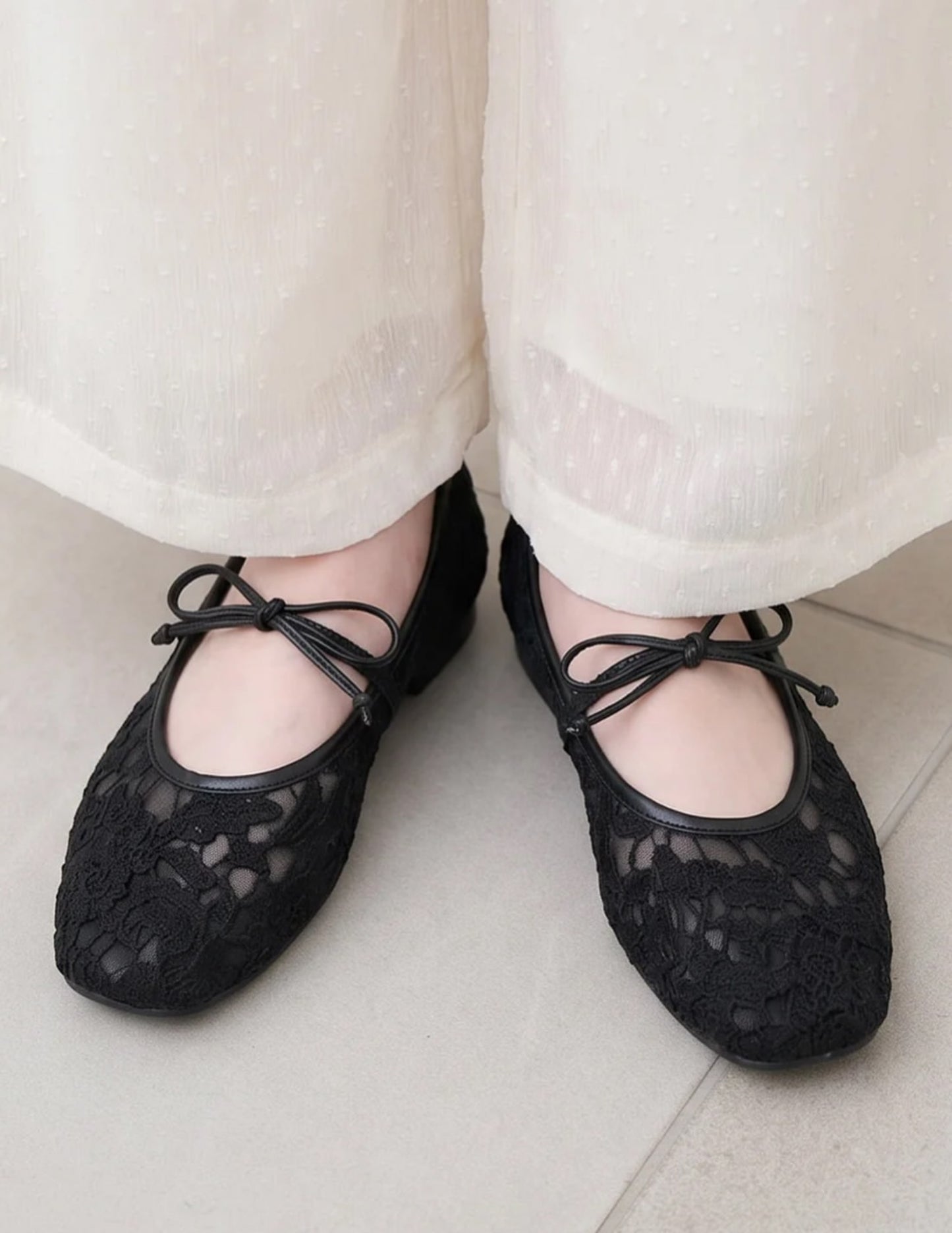 【新品預訂】日本製 Launa Lea 花卉蕾絲漁網芭蕾舞鞋 (B7612A)(黑色 / Black Z)