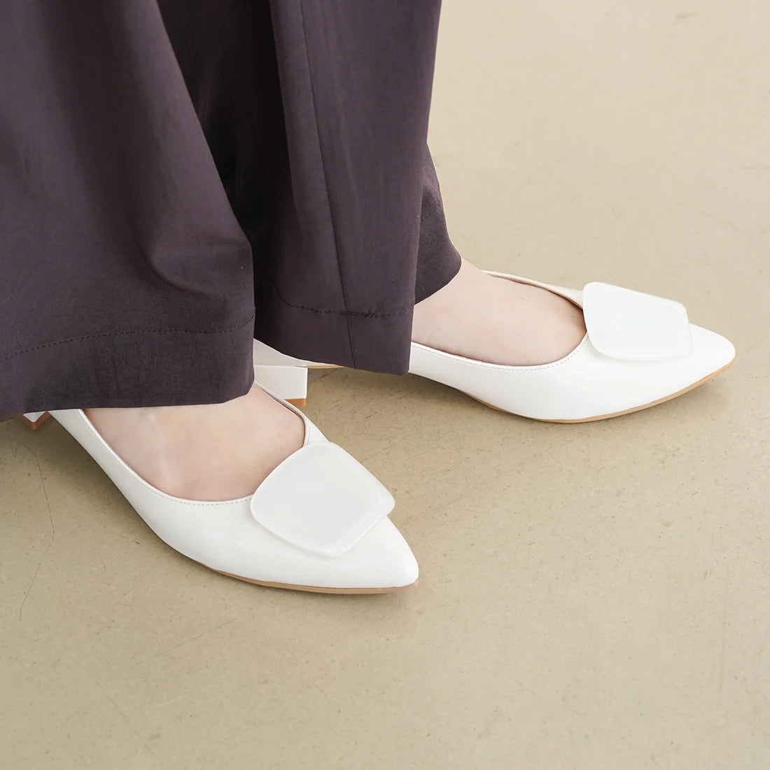 日本製 Launa Lea 3.5cm 透明方扣環尖頭高跟鞋 (0590) (白色 E / White E)