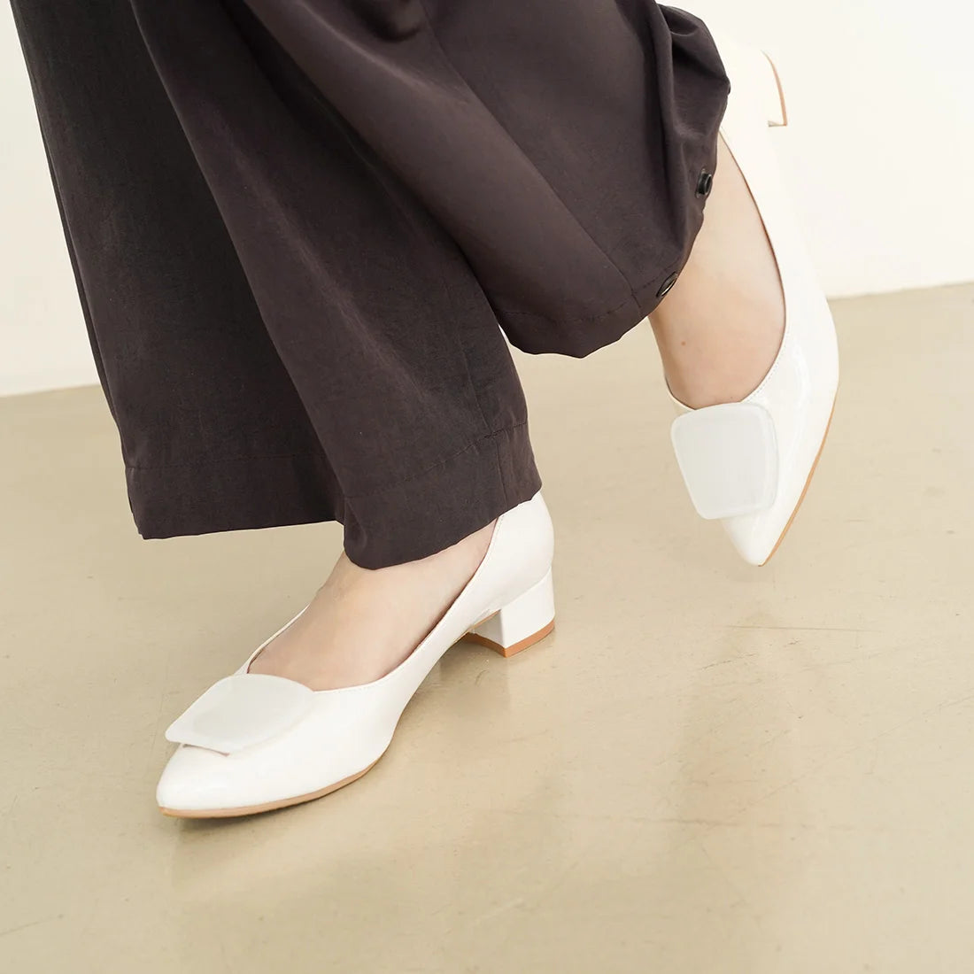 日本製 Launa Lea 3.5cm 透明方扣環尖頭高跟鞋 (0590) (白色 E / White E)