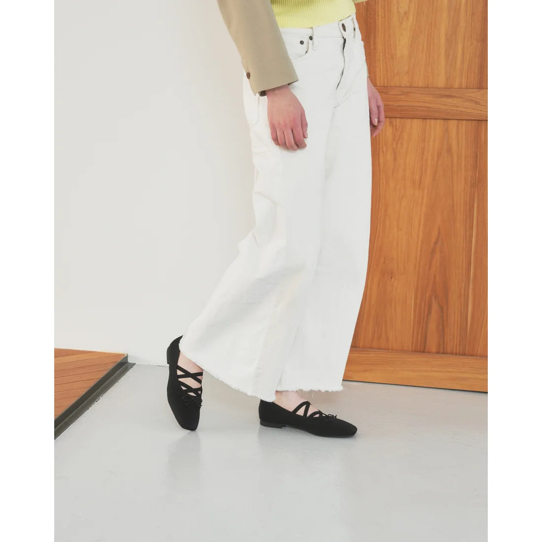 【新品預訂】日本製Emma Francis 交叉橡筋帶方頭平底芭蕾舞鞋（黑色緞面）(03ac-ST 101)