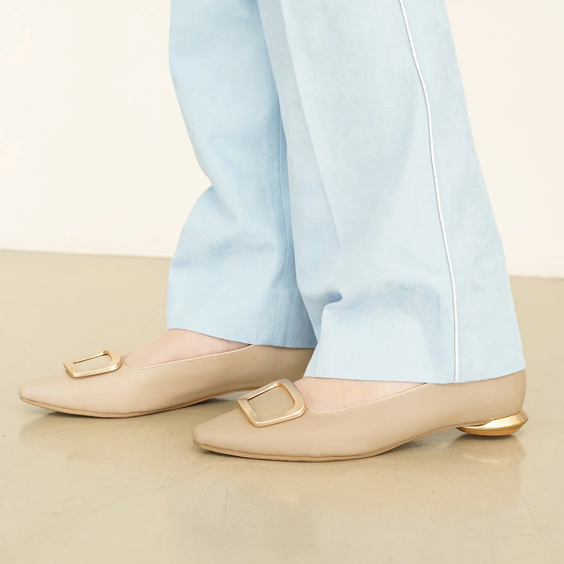日本製 Launa lea 方扣平底樂福鞋( 576 ) (杏色/L Beige)