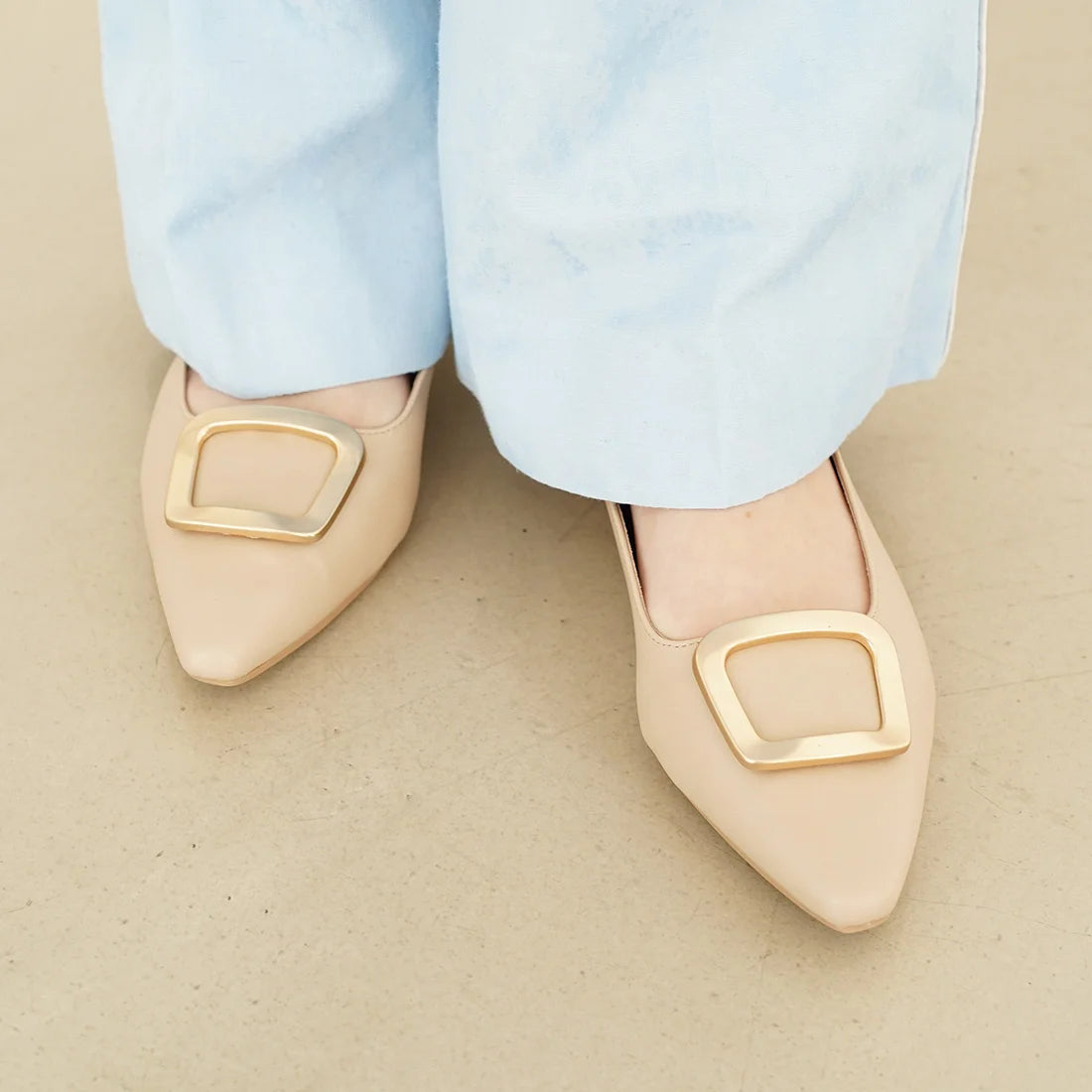 日本製 Launa lea 方扣平底樂福鞋( 576 ) (杏色/L Beige)