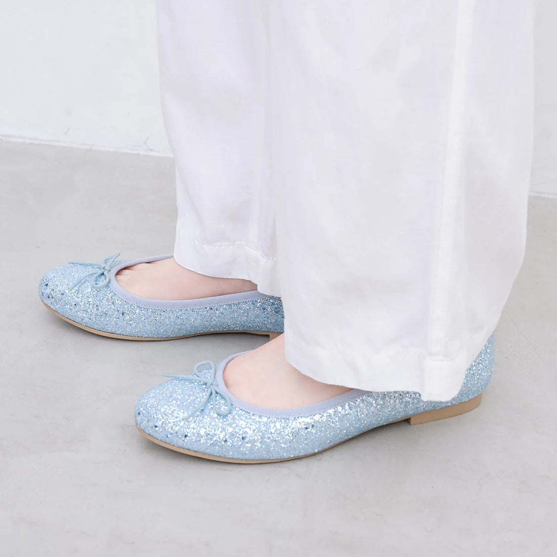 【新品預訂】日本製 Launa lea 閃耀亮片圓頭芭蕾鞋 ( B1601A ) (淺藍色 Z / L Blue Z )