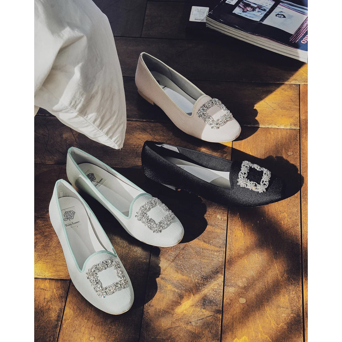 【新品預訂】日本製Emma Francis 防水拱形切割寶石平底鞋（米色）(10a-Z 108)