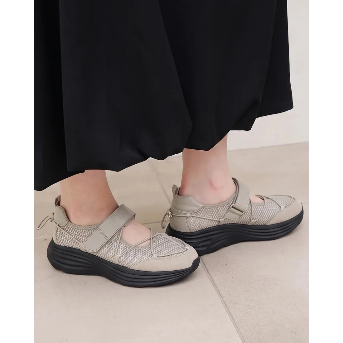 【新品預訂】日本 Lauf Oletta 輕盈 4cm厚底網面瑪莉珍運動鞋 (L150 Grey-Z)(灰色)