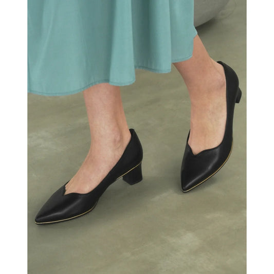 【新品預訂】日本製Emma Francis 4.5cm跟 V形金邊高跟鞋（黑色 光滑）(4502b-P 101)