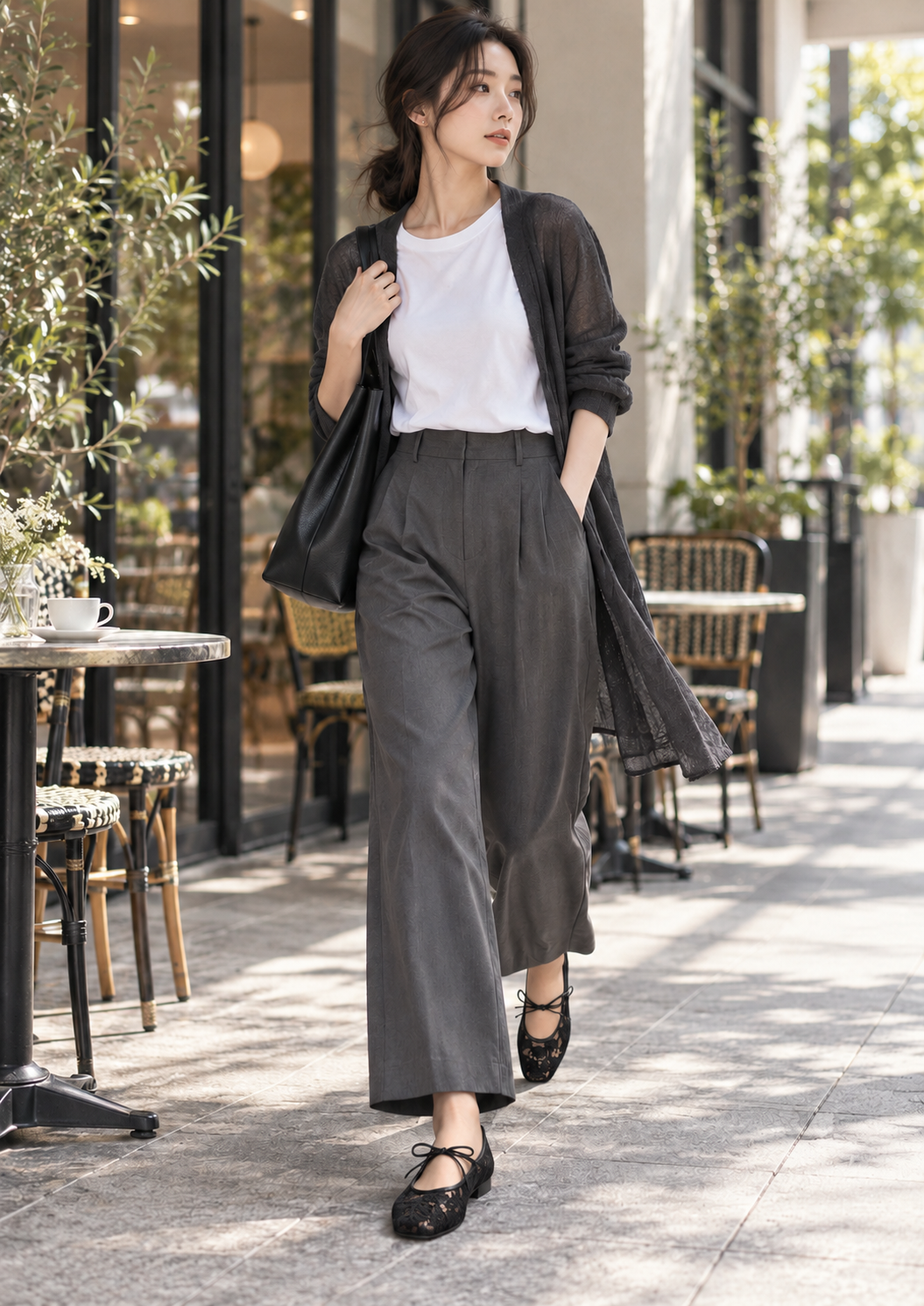 【新品預訂】日本製 Launa Lea 花卉蕾絲漁網芭蕾舞鞋 (B7612A)(黑色 / Black Z)