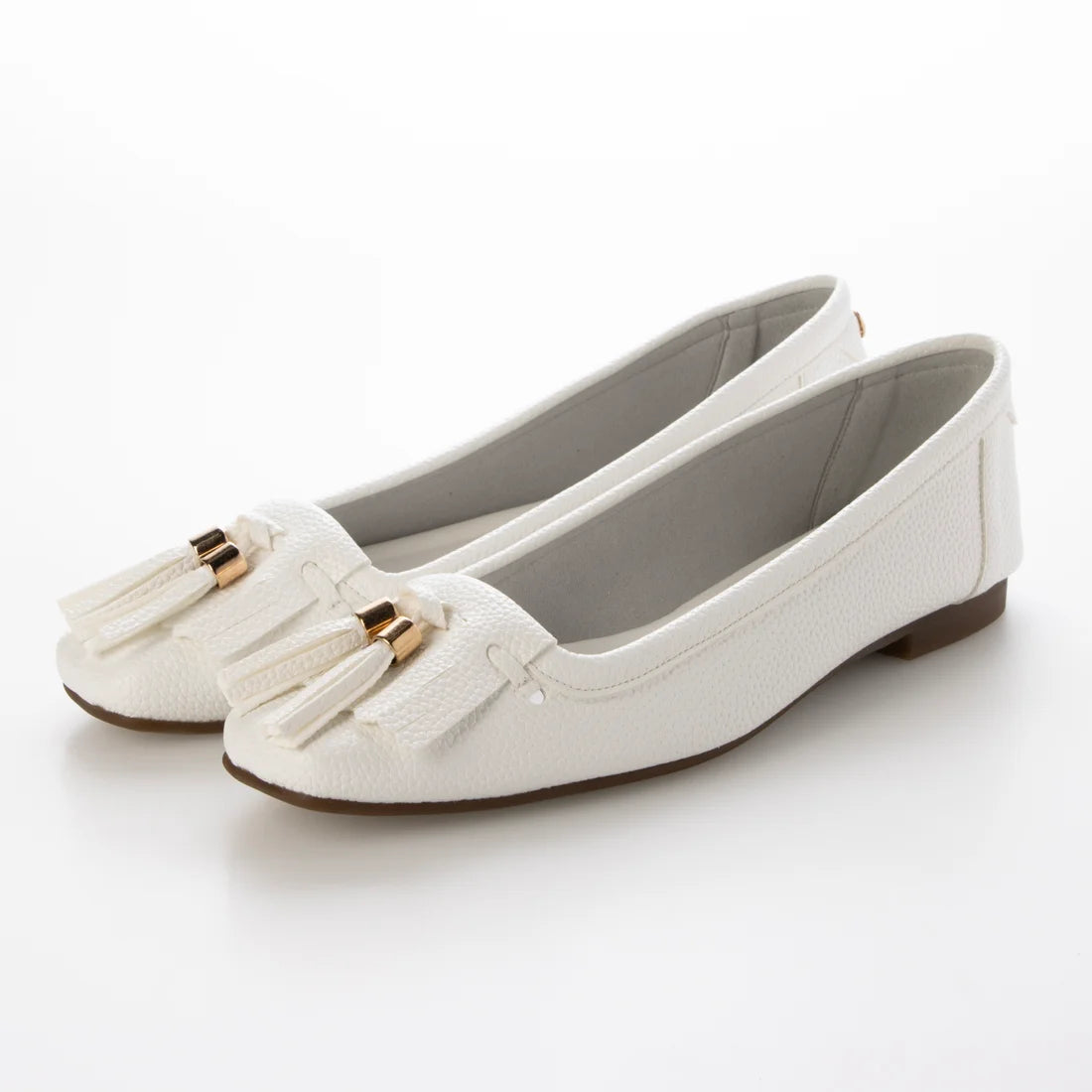 【新品預訂】日本製 Lauf Oletta 防水鑲邊流蘇設計的氣質平底鞋(LRH120 White) (白色)