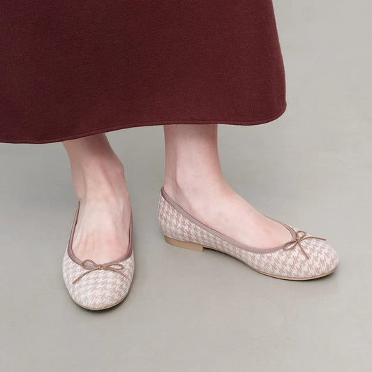 【新品預訂】日本製 Launa lea 圓頭絨毛蝴蝶結芭蕾平底鞋 (B1613A) (杏色 Z/C / Beige Z/C)