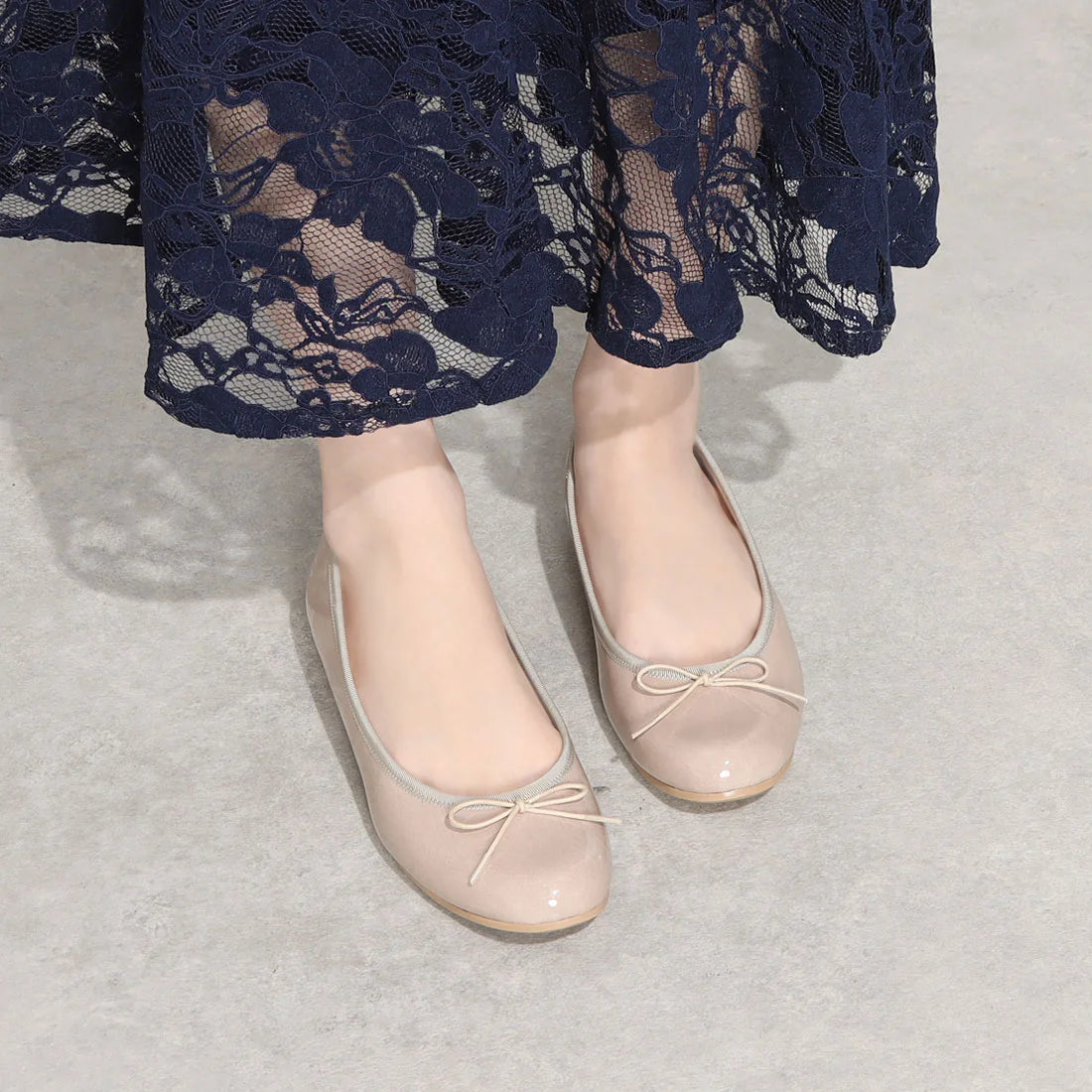 日本製 Launa lea 蝴蝶結圓頭亮面芭蕾晴雨鞋( RB1401A ) (杏色/Beige)