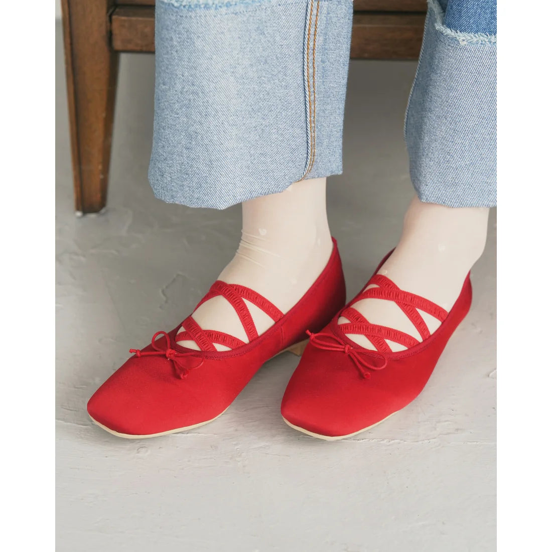 【新品預訂】日本製Emma Francis 交叉橡筋帶方頭平底芭蕾舞鞋（紅色緞面）(03ac-ST 135)