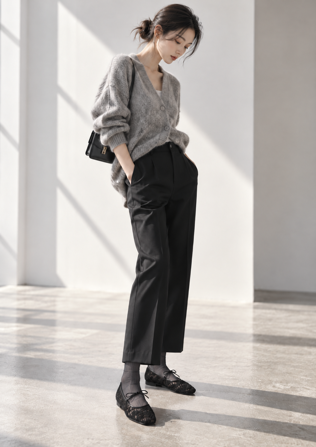 【新品預訂】日本製 Launa Lea 花卉蕾絲漁網芭蕾舞鞋 (B7612A)(黑色 / Black Z)
