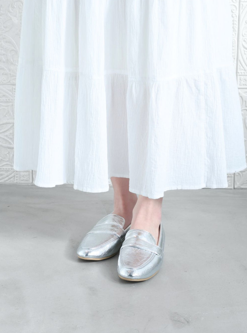 【新品預訂】日本製 潮牌Lucida 防水 銀色 Alasia 基本款平底樂福鞋 (LC-104 SLV )