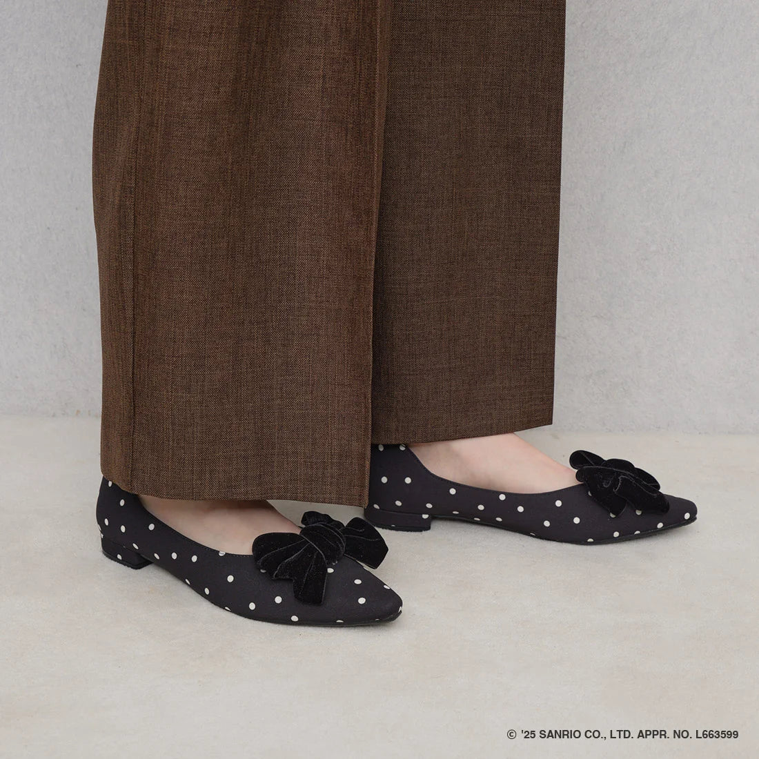 【限定品預訂】售完即止【HELLO KITTY × Launa lea 特別聯名】日本製蝴蝶結平底鞋 (460K)(黑色/Black Z/C)